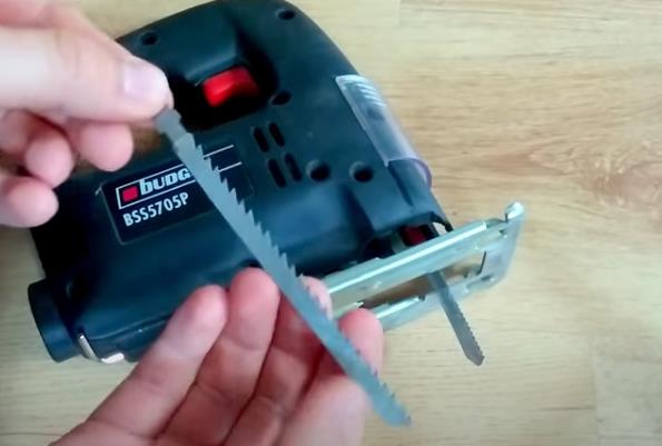 What Is The Best Way To Change A Jigsaw Blade