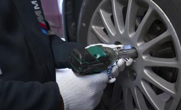 How An Impact Wrench works