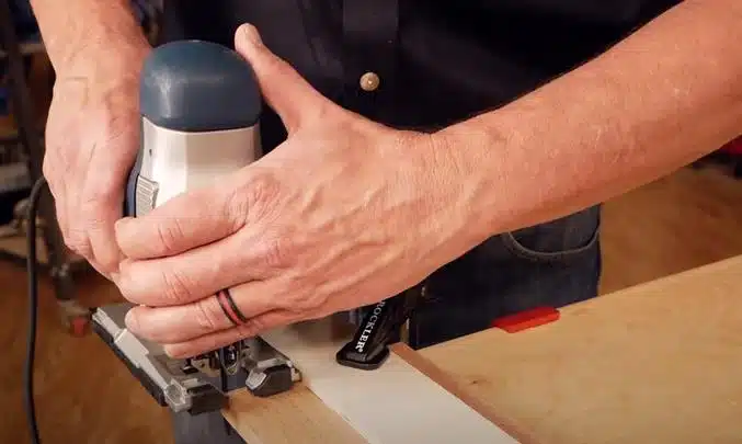 Tips For Using A Jigsaw To Make Straight Cuts