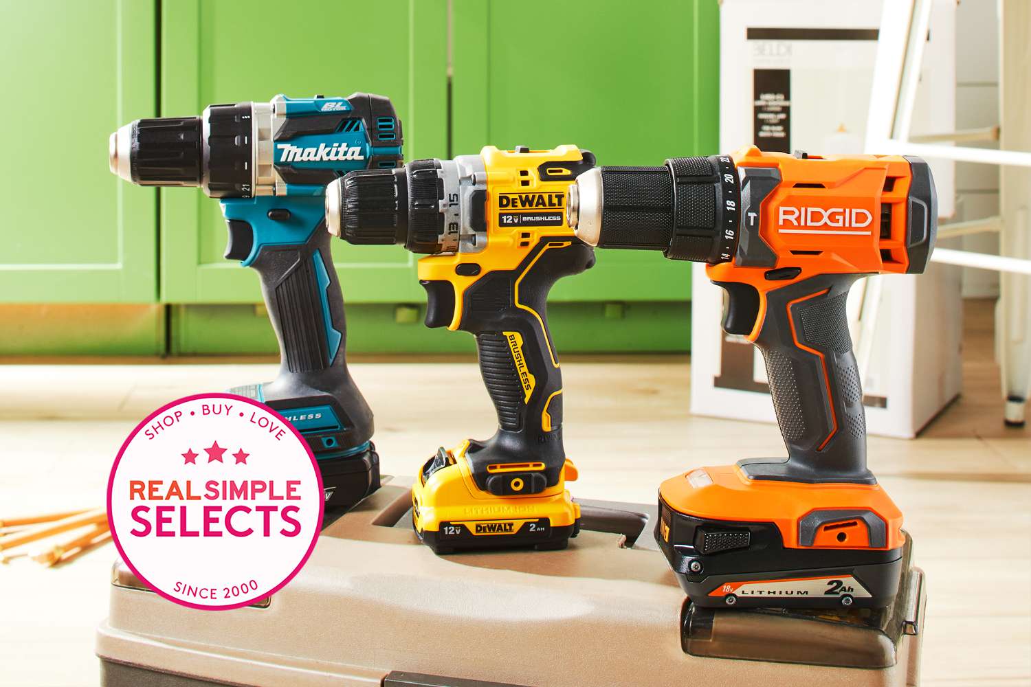 What are the Essential Accessories for a Cordless Power Tool Kit for Home Maintenance?