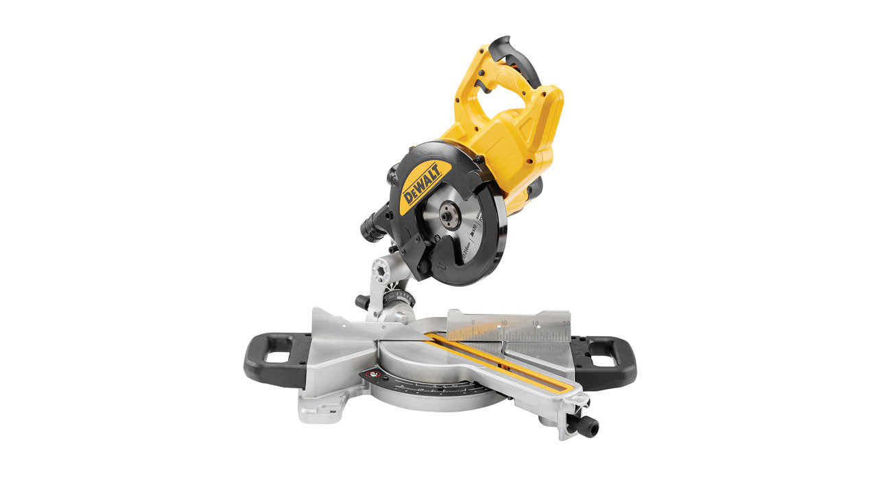 What are the Key Considerations When Choosing a Cordless Circular Saw for Precise Miter Cuts?